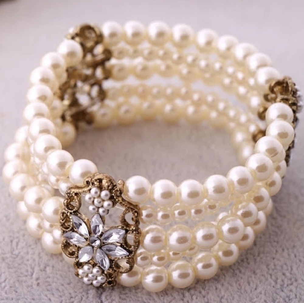 Pearl Statement Bracelet